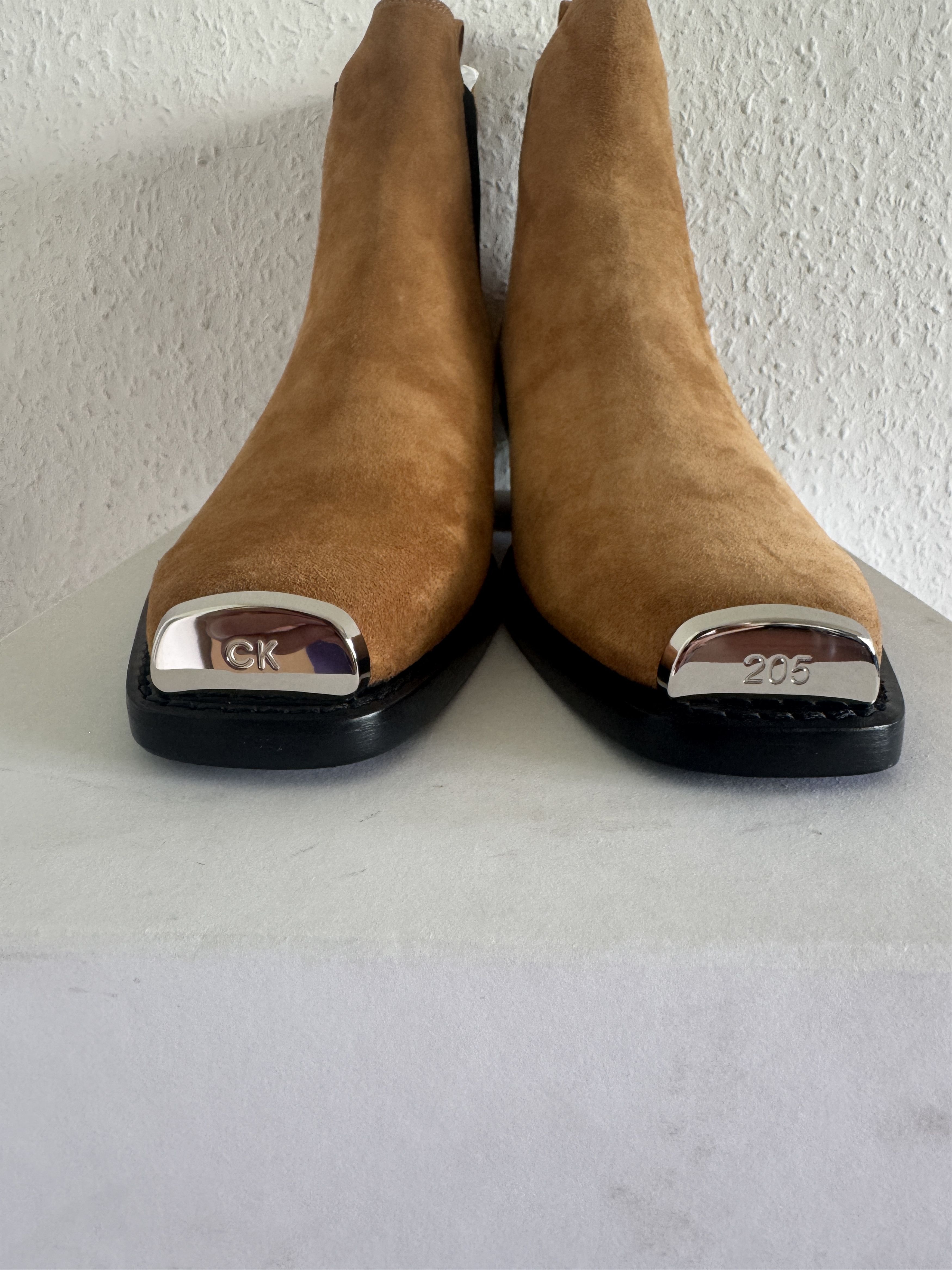 Calvin Klein 205W39NYC Walnut Suede Chelsea Boot Size US 12 / EU 45 - 4 Thumbnail