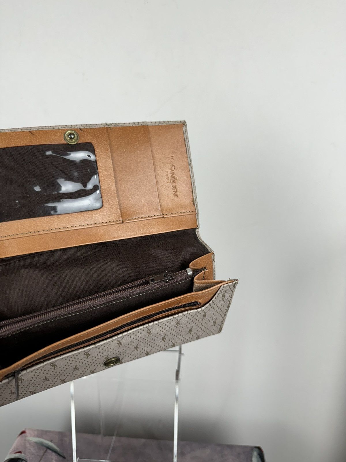 Yves Saint Laurent Rare leather wallet Yves Saint Laurent original luxury item Size ONE SIZE - 2 Thumbnail