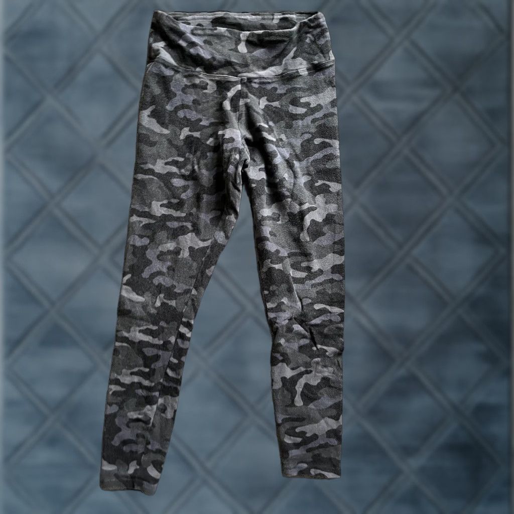 Express Express Women's Leggings Small Mid Rise Gray Camo Stretch Ankle Workout Pants, Express, Leggings, Women, S, Gray, Camouflage, 8.5-10.5 in Rise Size 28" / US 6 / IT 42 - 1 Thumbnail