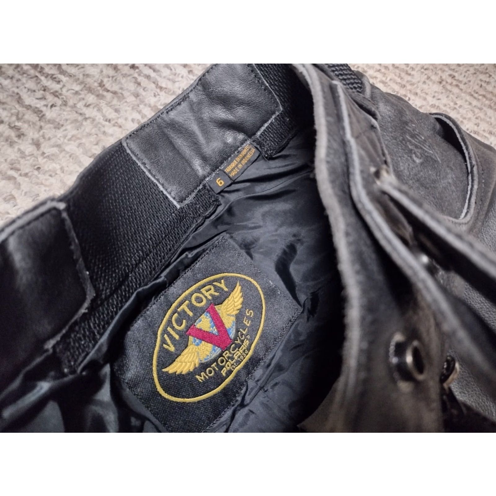 Vintage VINTAGE Victory Leather Motorcycle Biker Pants Womens 6 90s Punk Rock NWT Black Size 28" / US 6 / IT 42 - 3 Thumbnail