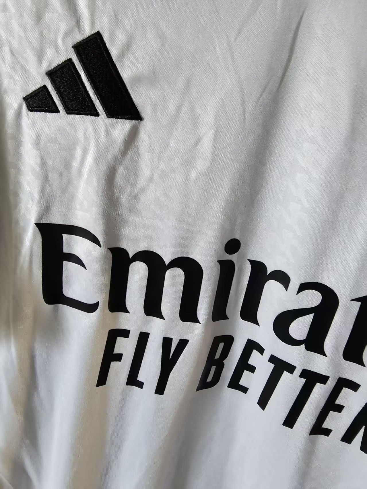 Adidas 2025 Real Madrid 10 Luka Modric Jersey Size US L / EU 52-54 / 3 - 4 Thumbnail