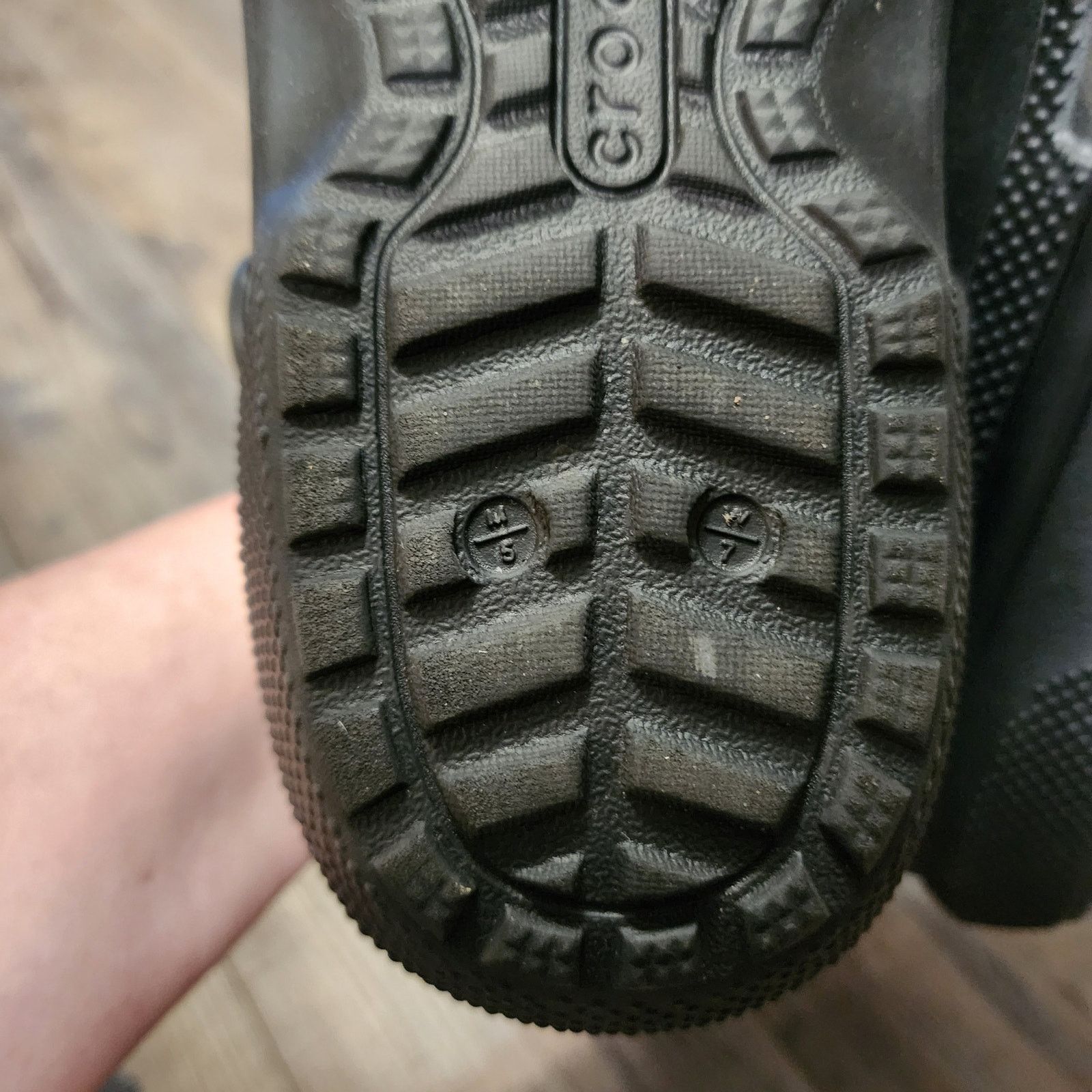 Crocs Crocs Dual Comfort Fleece Lined Black Clogs M-5, W-7 Size US 7 / IT 37 - 11 Thumbnail