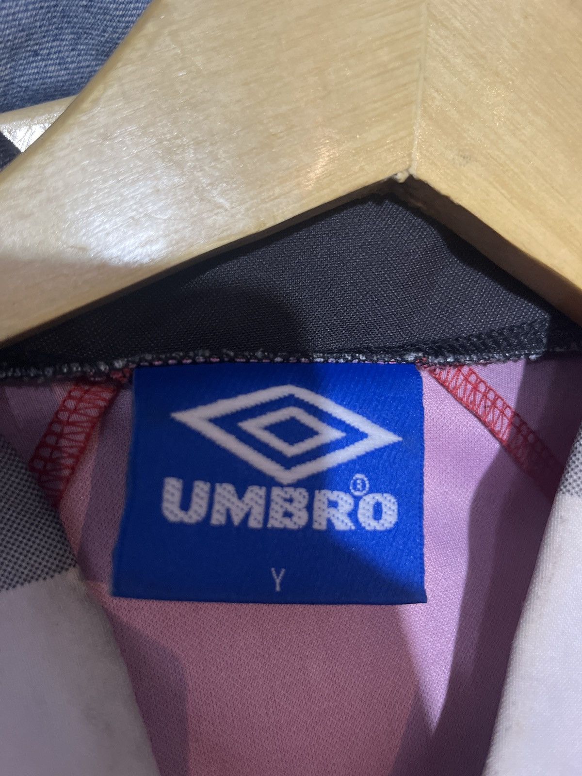 Other 1996/98 Manchester United Home Jersey Size US M / EU 48-50 / 2 - 3 Thumbnail