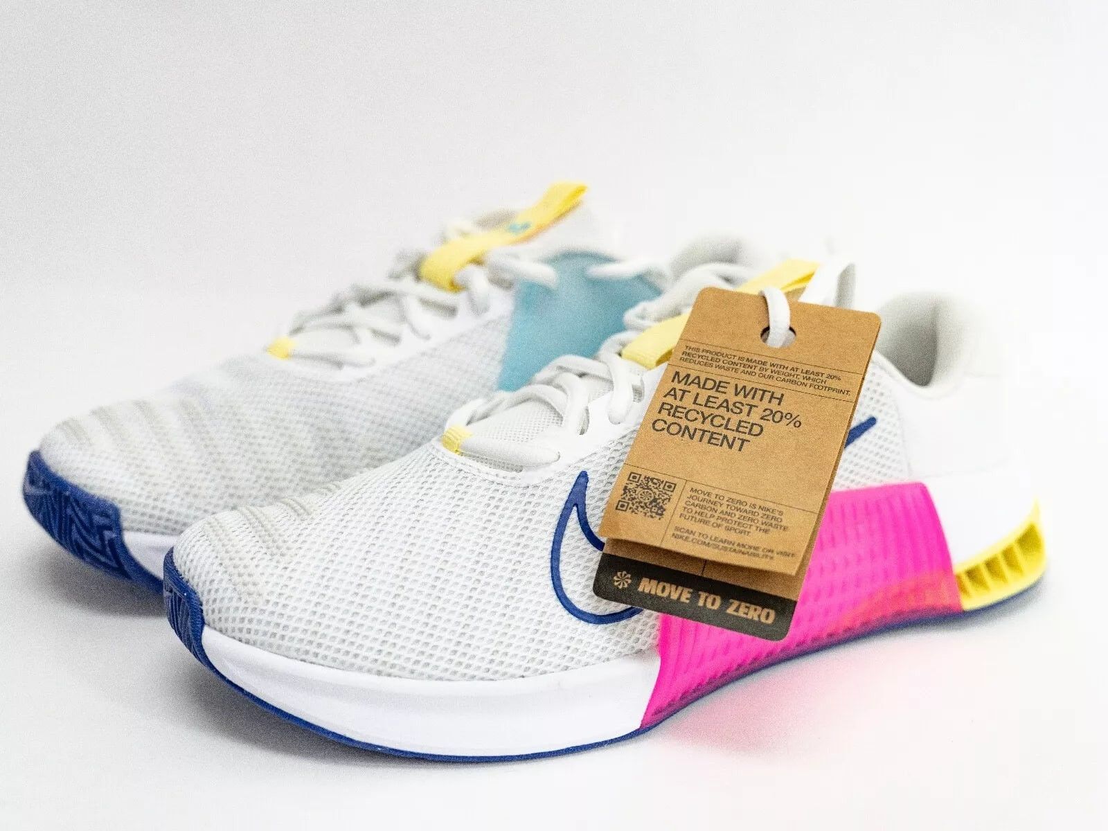 Nike Nike Metcon 9 Sneaker White Fierce Pink Royal DZ2617-102 Size US 8.5 / EU 41-42 - 3 Thumbnail