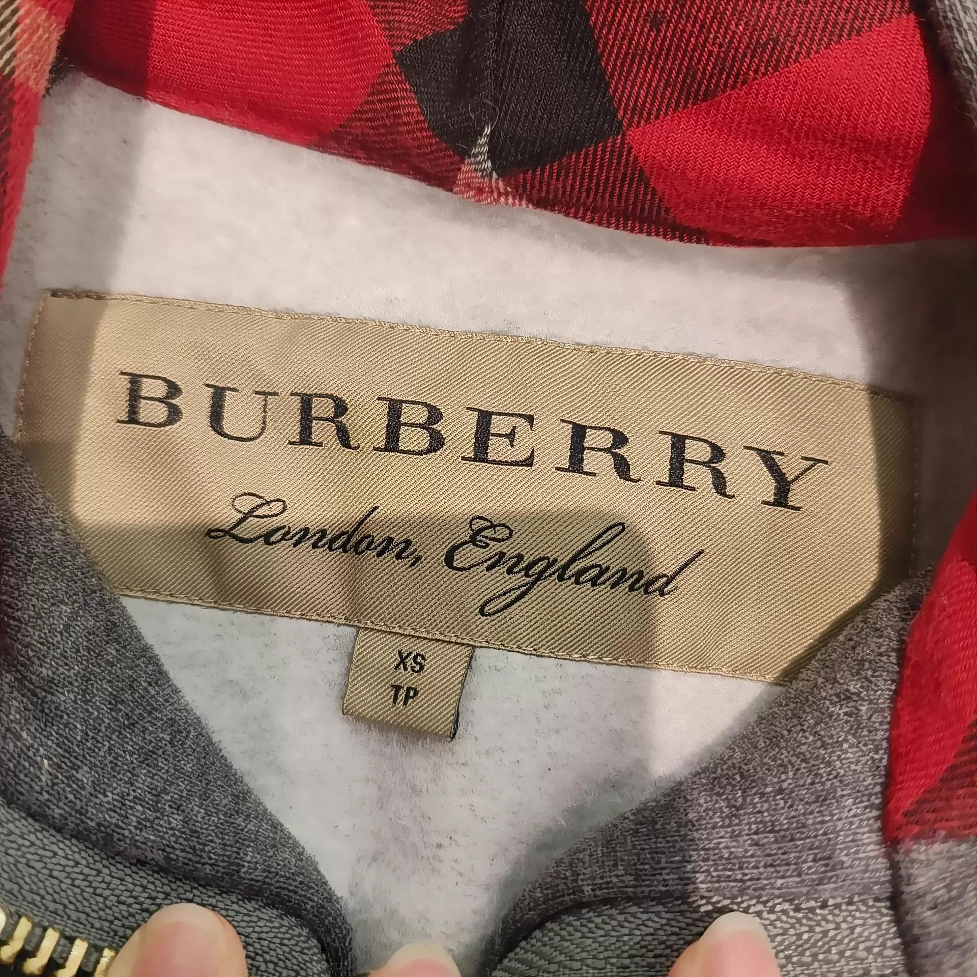 Burberry BURBERRY Gray Hooded Jacket XS Red Check Lining Size XS / US 0-2 / IT 36-38 - 4 Thumbnail