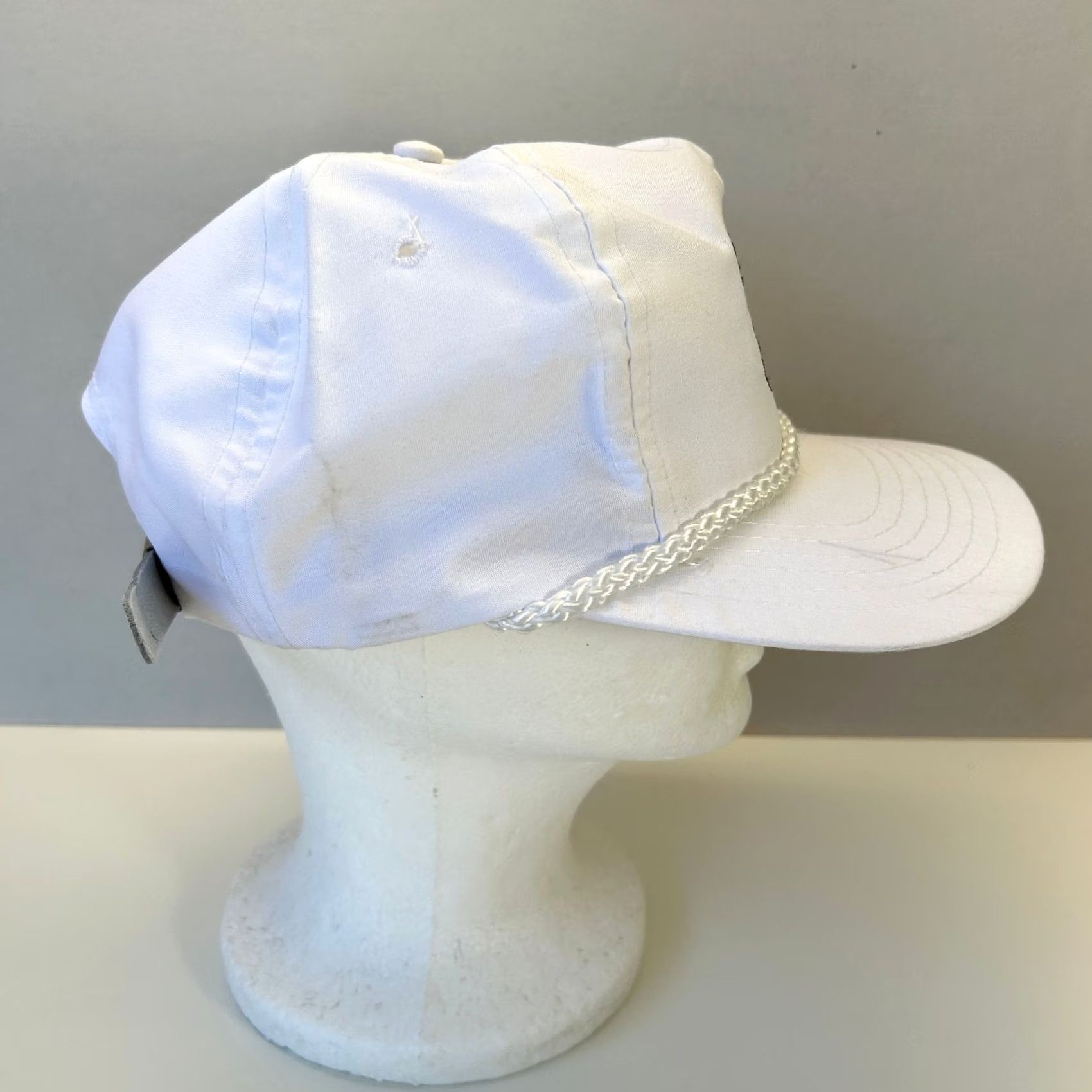Vintage VINTAGE Unbranded US Army Eagle Crest Strapback Trucker Hat White Officer USA Military Adult One Size Adjustable Cap Size ONE SIZE - 4 Thumbnail
