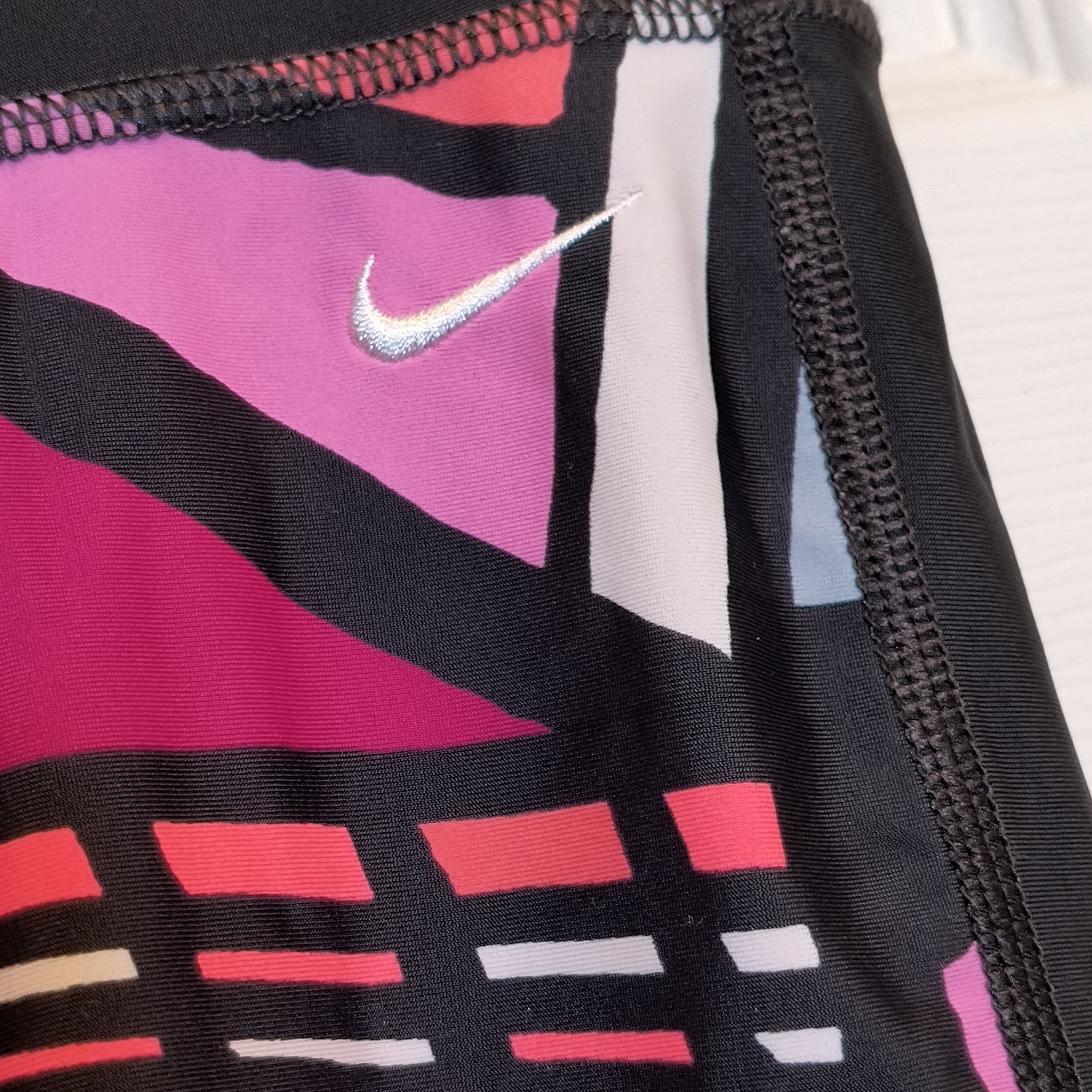 Nike Nike Geometric Multicolor Print Leggings Size L Size 32" / US 10 / IT 46 - 2 Thumbnail