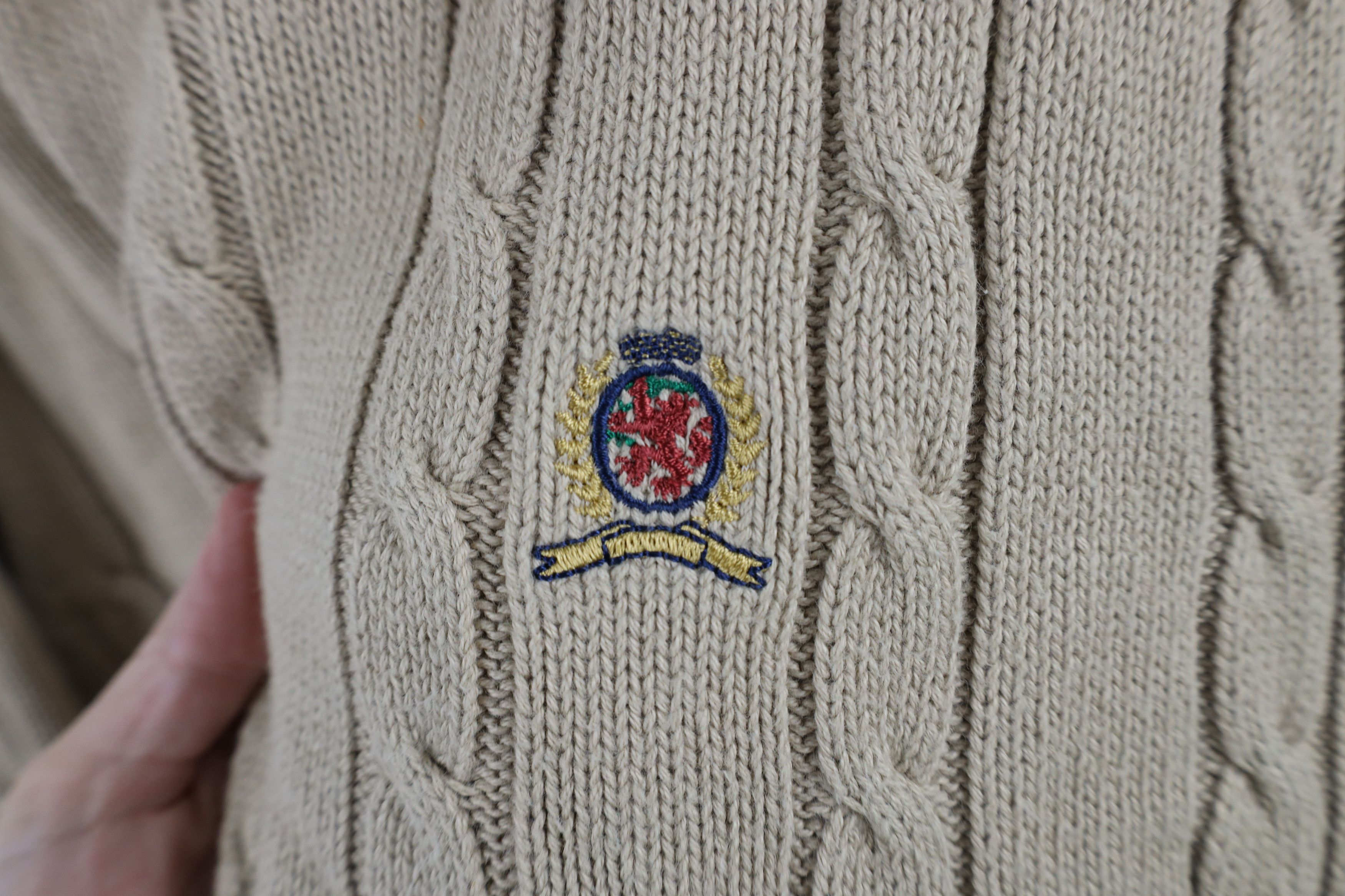 Tommy Hilfiger × Vintage Vintage 90s Tommy Hilfiger Cable Knit Crewneck Sweater Beige Size US XL / EU 56 / 4 - 4 Thumbnail