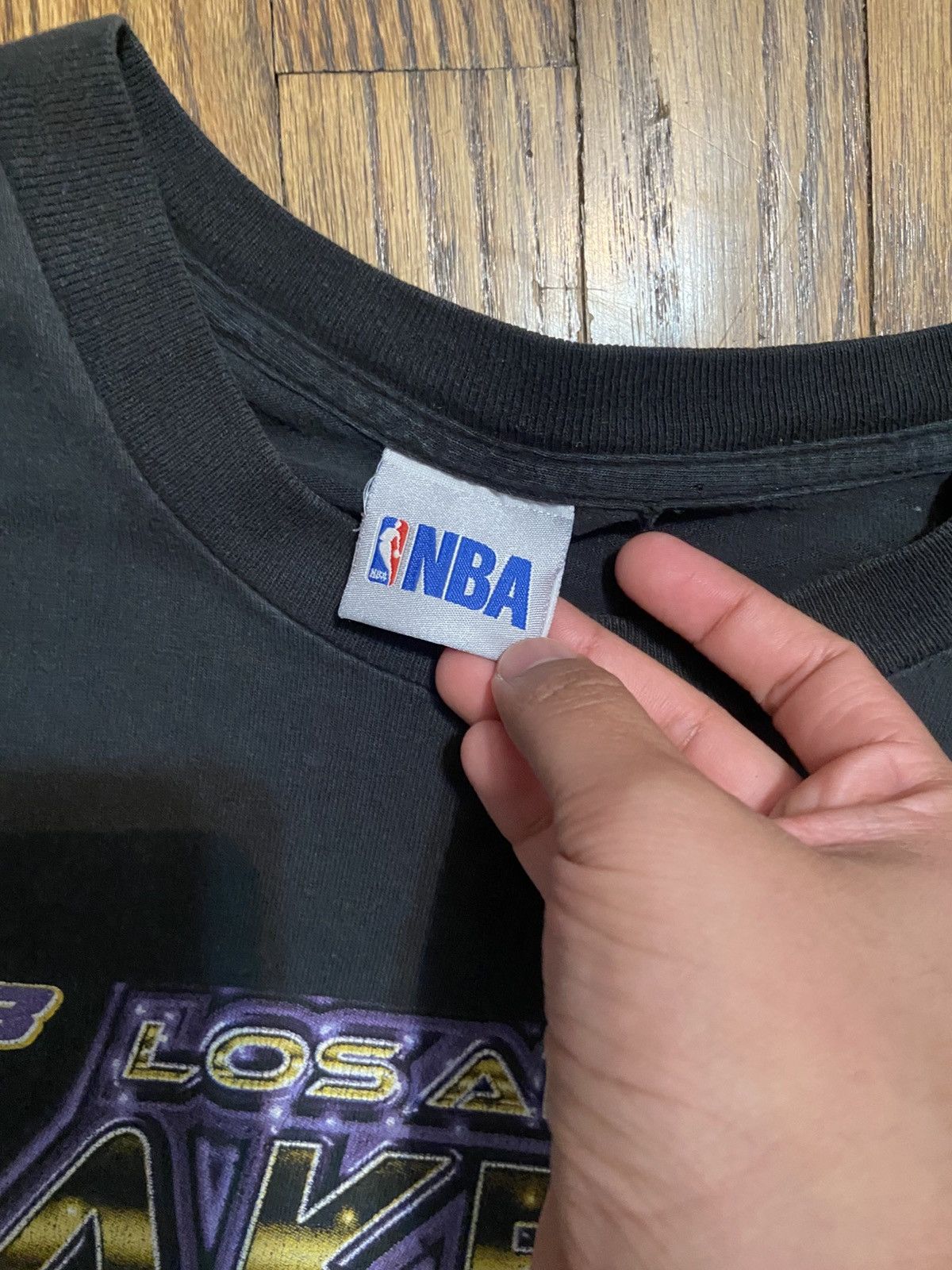 NBA × Vintage Vintage Los Angeles lakers t shirt Size US L / EU 52-54 / 3 - 4 Thumbnail