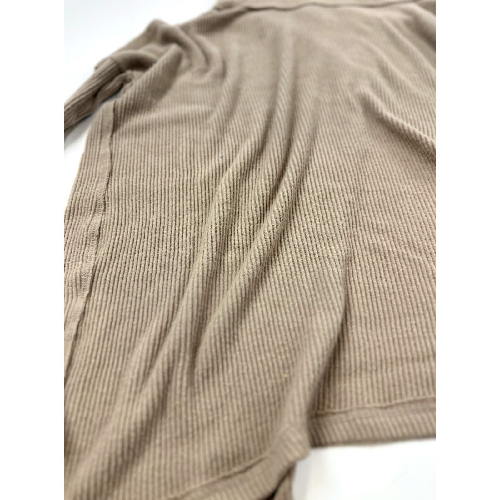Free People We The Free Free People Top Women’s XS Beige Open Back Turtleneck Sweater Boho Size XS / US 0-2 / IT 36-38 - 3 Thumbnail