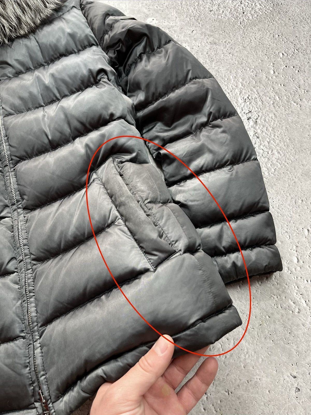 Prada Prada Down Jacket Fur Hood Puffer Coat Size 38 Coat Size S / US 4 / IT 40 - 6 Thumbnail