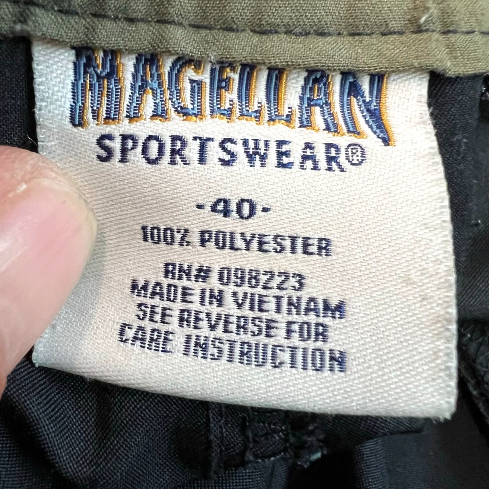 Vintage Magellan Bermuda Shorts Mens Size 40 Black Cargo Adjustable Waist Casual Workwear Size US 40 / EU 56 - 5 Thumbnail