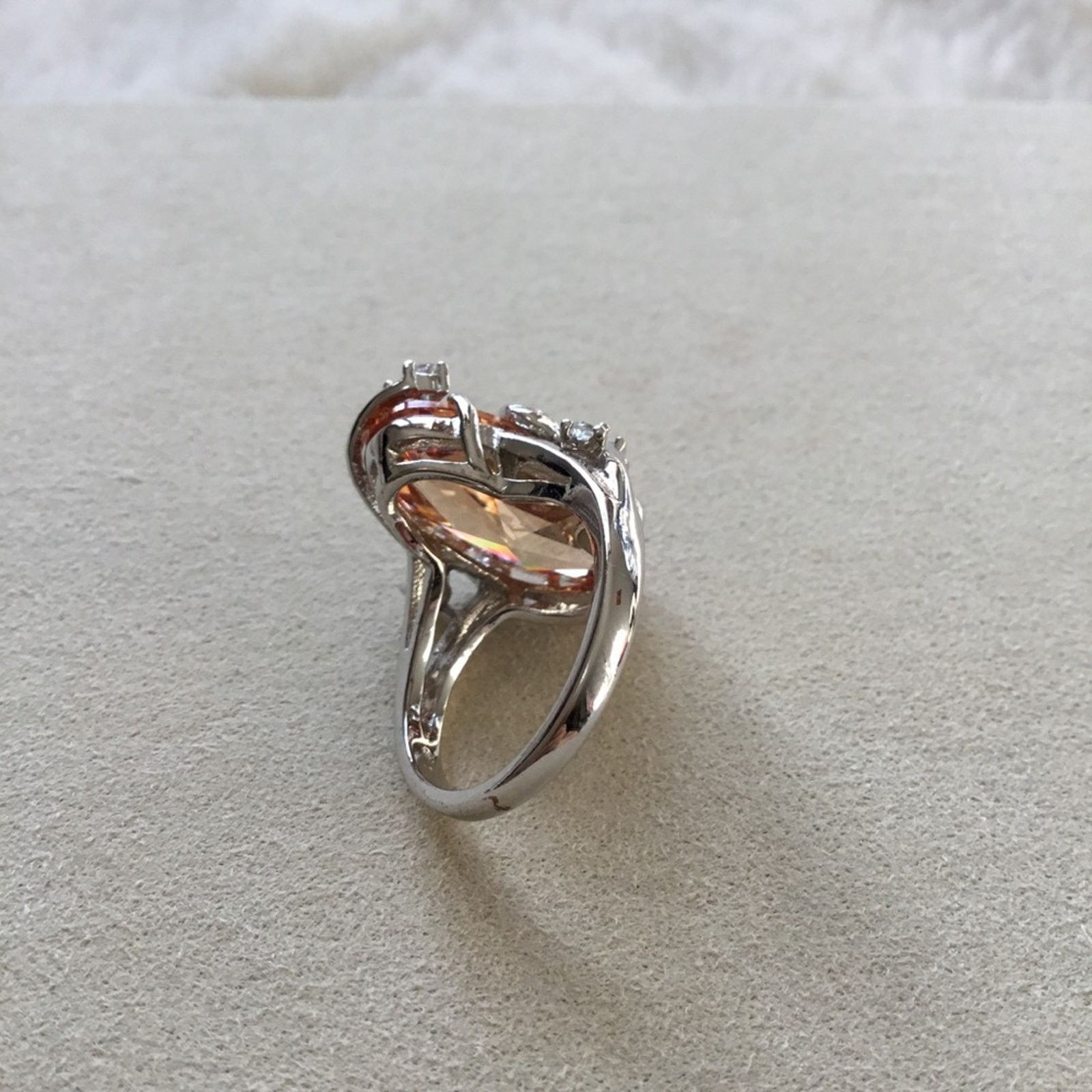 Other Elegant Silver Oval Yellow Crystal Cocktail Ring Size ONE SIZE - 6 Thumbnail