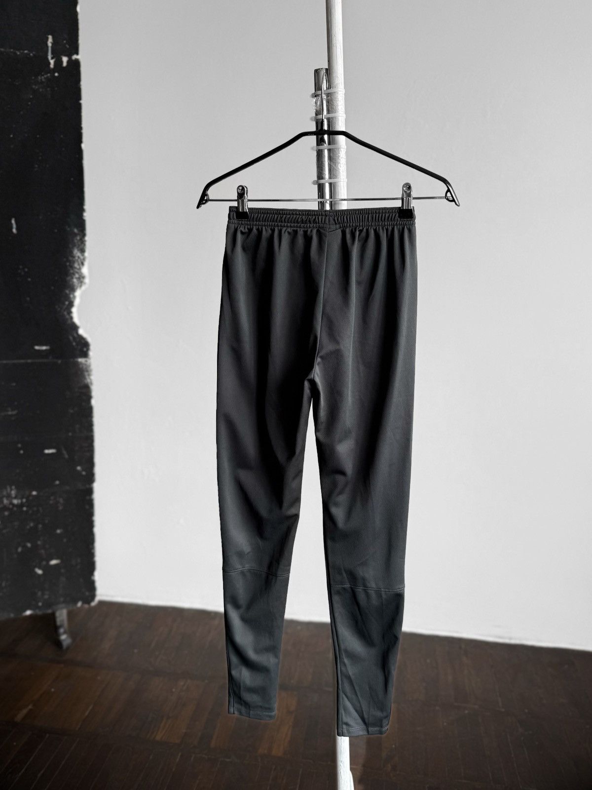 Nike Nike Dark Gray Football Track Pants Dri-Fit Elastic Waist Size 26" / US 2 / IT 38 - 6 Thumbnail
