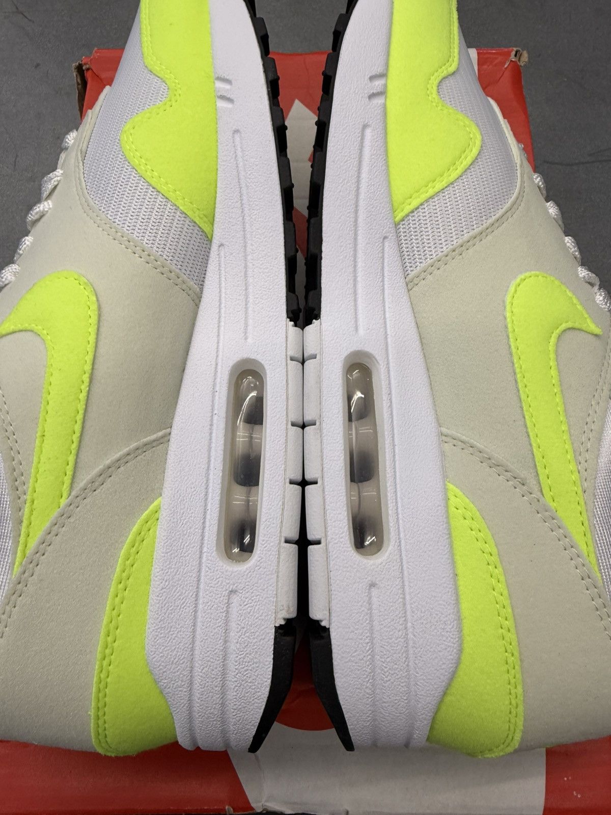 Nike 2023 Nike Air Max 1 87’ Volt Suede Size US 11 / IT 41 - 3 Thumbnail