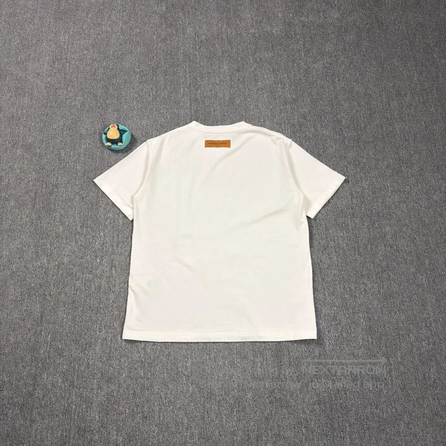 Louis Vuitton LV Embossed Logo White T-Shirt. Size US XL / EU 56 / 4 - 2 Thumbnail