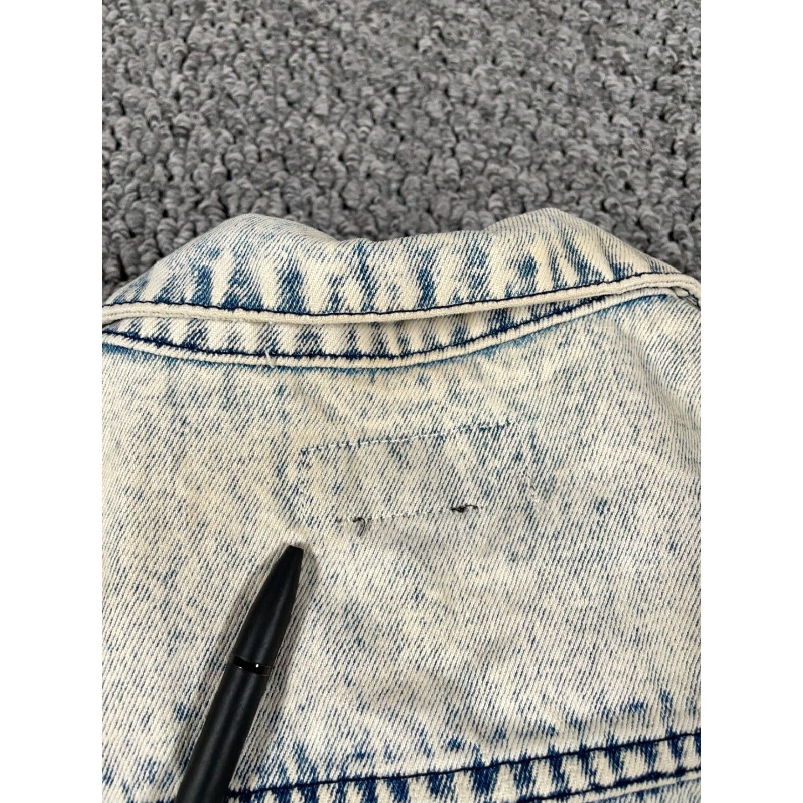 Denime VTG 90s News Acid Wash Denim Jacket Adult Large Blue Trucker Mens Jacket Vintage Size US 33 - 5 Thumbnail