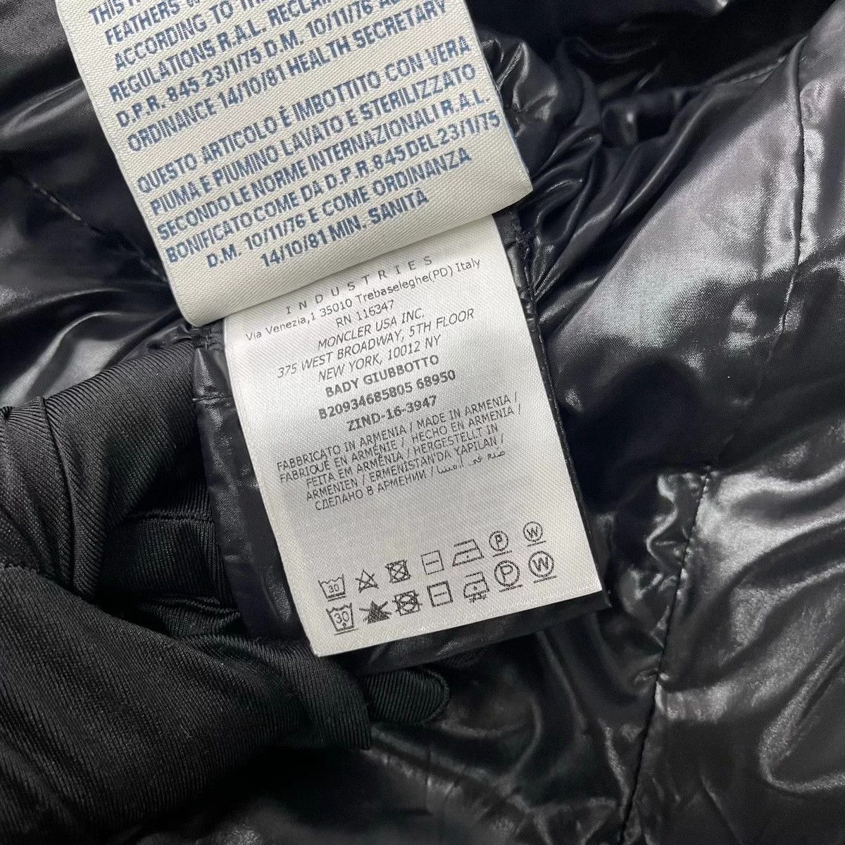 Moncler Moncler Short Down Jacket 0 Black Size XS / US 0-2 / IT 36-38 - 6 Thumbnail