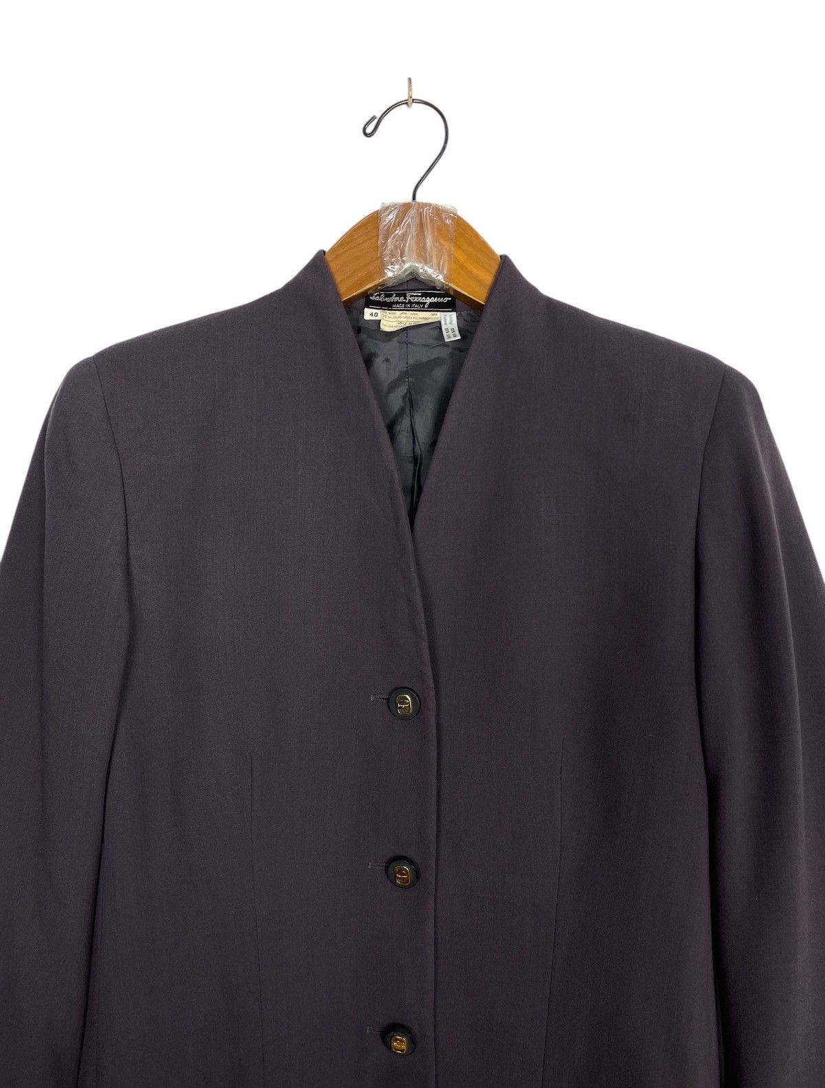 Salvatore Ferragamo Rare‼️ Vintage Salvatore Ferragamo Coat Made in Italy Size M / US 6-8 / IT 42-44 - 4 Thumbnail