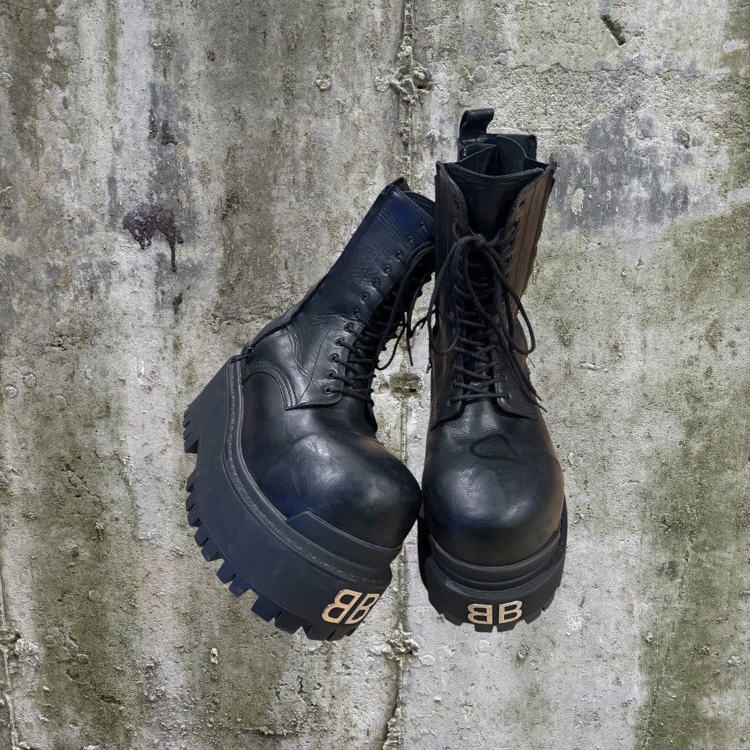 Balenciaga Balenciaga Giant Boots 43 Size US 10 / EU 43 - 1 Thumbnail