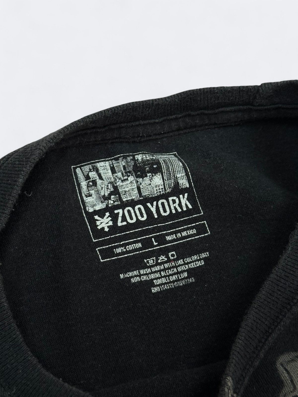 Zoo York Vintage Y2K Zoo York Jnco Style Skulls T-Shirt Size US L / EU 52-54 / 3 - 3 Thumbnail