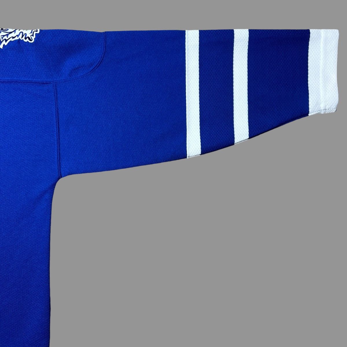NHL × Starter × Vintage Vintage 1990s NHL Toronto Maple Leafs Starter Jersey Size US M / EU 48-50 / 2 - 10 Thumbnail