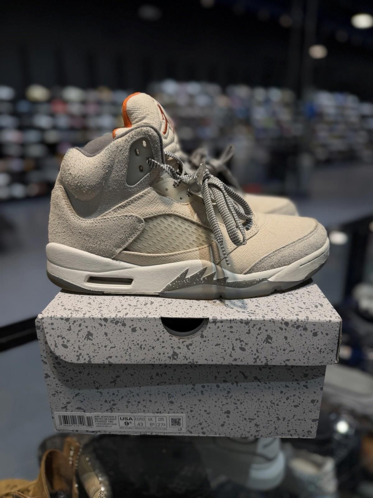 Jordan Brand Size 9.5 - Air Jordan 5 Retro SE Craft Light Orewood Brown Size US 9.5 / EU 42-43 - 2 Thumbnail