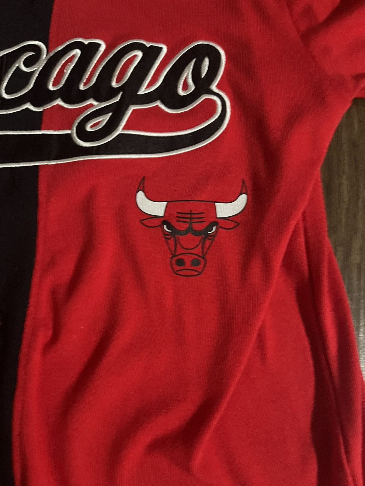 Starter Chicago Bulls Basketball Team Button Up Shirt Size Medium Size US M / EU 48-50 / 2 - 3 Thumbnail