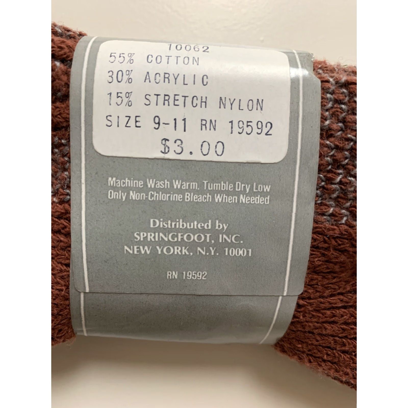Vintage VINTAGE Vanderbilt Womens Crew Socks 9-11 NOS Deadstock NWT 90s Orange Mid Calf 55% Cotton 30% Acrylic 15% Nylon Womens Size ONE SIZE - 3 Thumbnail