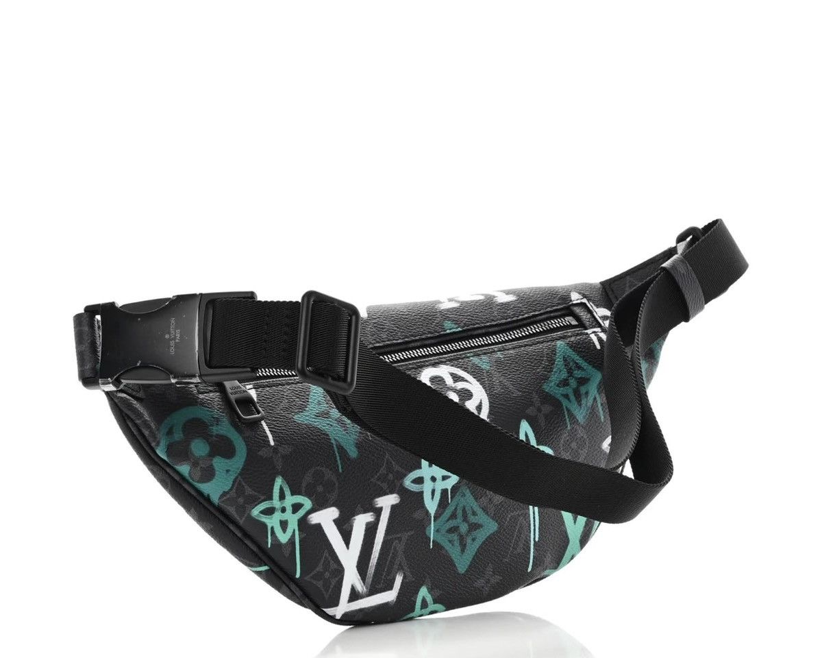 Louis Vuitton Louis Vuitton Discovery Bumbag Graffiti Size ONE SIZE - 5 Thumbnail