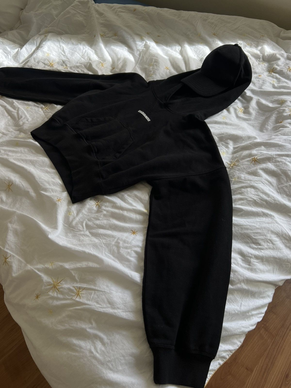 Dsquared2 DSQUARED2 ATTACHED CAP LOGO CROPPED HOODIE WOMEN Size L / US 10 / IT 46 - 13 Thumbnail