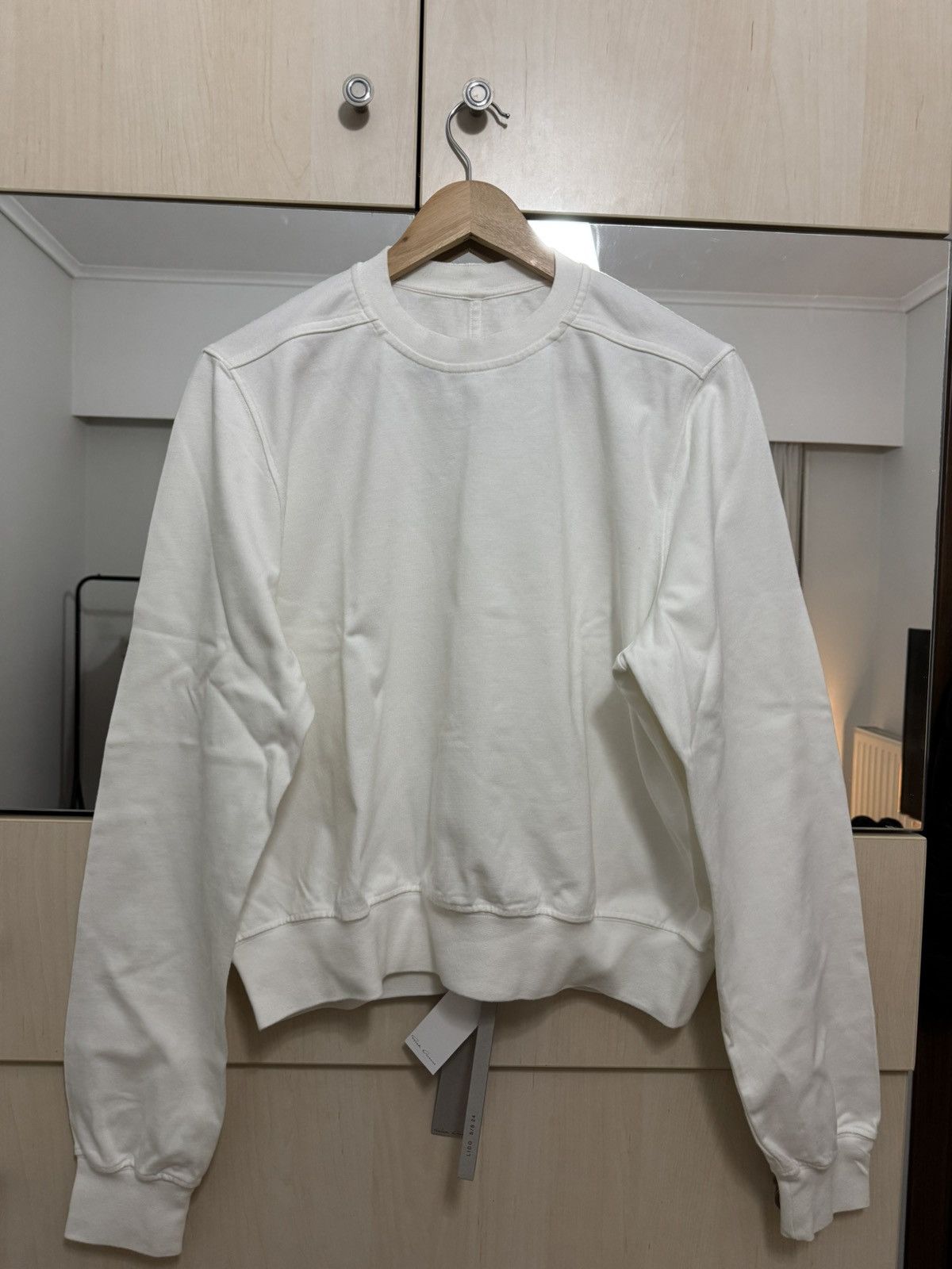 Rick Owens Rick Owens Cropped Crewneck Sweat 11 Milk Size US L / EU 52-54 / 3 - 1 Thumbnail
