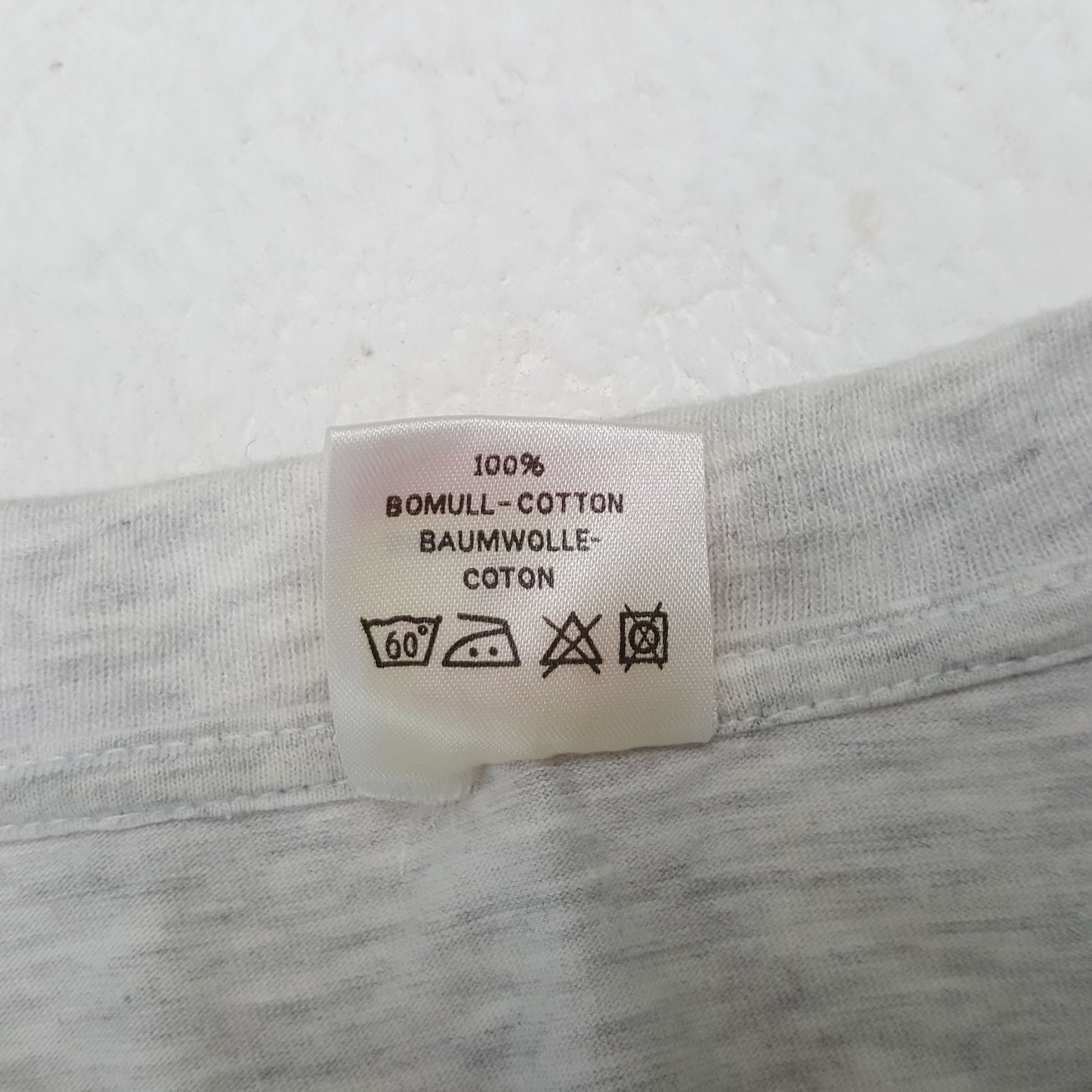Vintage LUND UNIVERSITY Sweden Tshirt C285N70 Size US M / EU 48-50 / 2 - 5 Thumbnail
