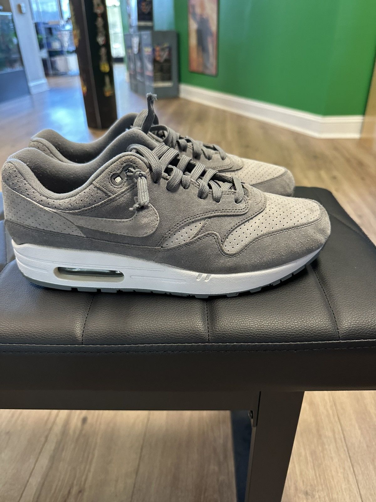 Nike Nike Air Max 1 Size US 9.5 / EU 42-43 - 3 Thumbnail