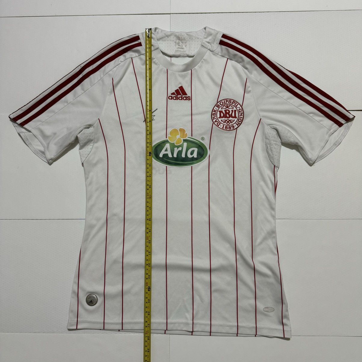 Adidas × Vintage Adidas Denmark 2008/10 DBU Away Football Soccer Jersey Size US S / EU 44-46 / 1 - 2 Thumbnail