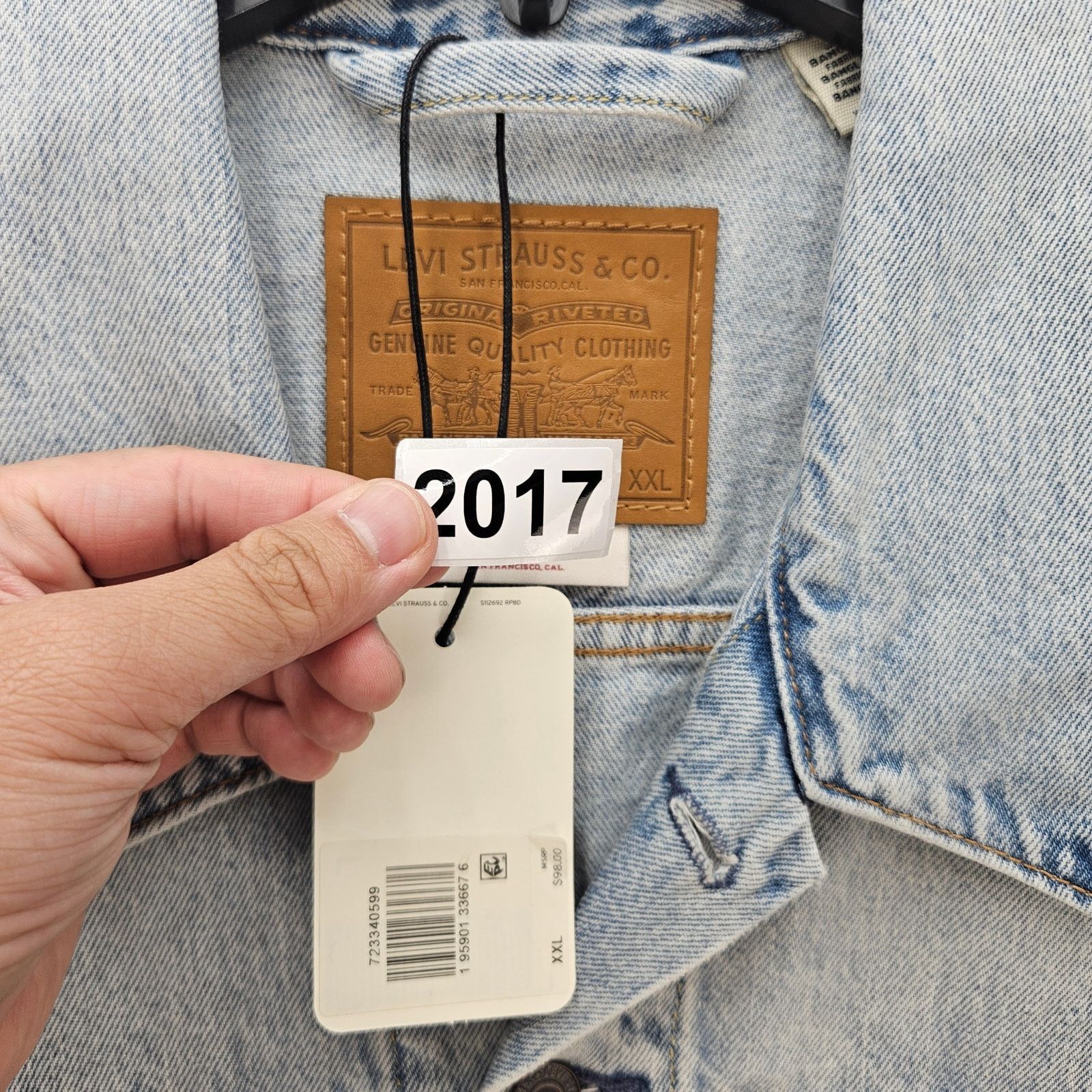 Levi's LEVI'S MEN'S XXL PREMIUM TRUCKER JACKET NWT LIGHT WASH Size US XXL / EU 58 / 5 - 3 Thumbnail