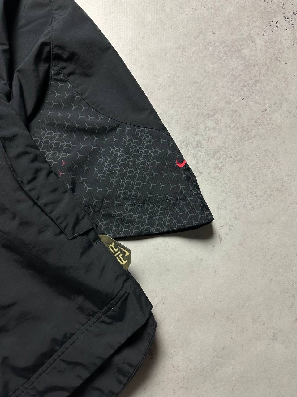 Vintage Vintage Nike Air Nylon Windstopper Jacket Y2K Swoosh XL Size US XL / EU 56 / 4 - 4 Thumbnail