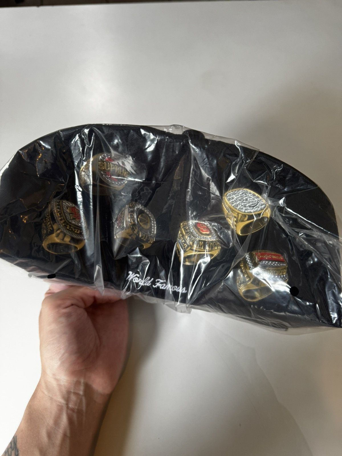 Supreme SUPREME Rings New Era Black Size 8 IN HAND SHIPS FAST💨 Size ONE SIZE - 4 Thumbnail