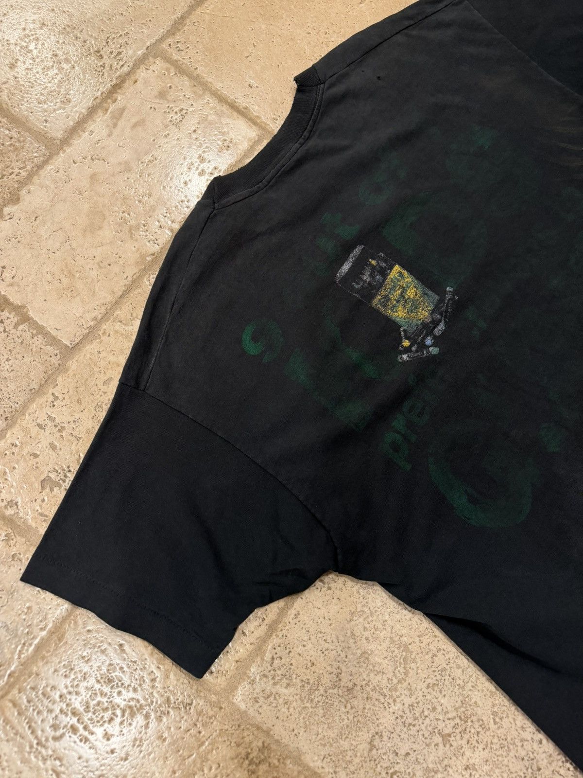 Vintage Vintage Pearl Jam Choices Crayons 1992 Faded Band Tour Tee Size US XL / EU 56 / 4 - 13 Thumbnail