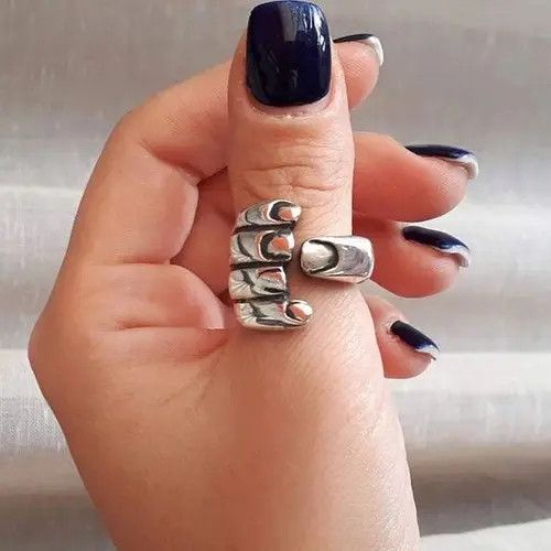 Jewelry Adjustable Carved Hand Rings Size ONE SIZE - 1 Thumbnail
