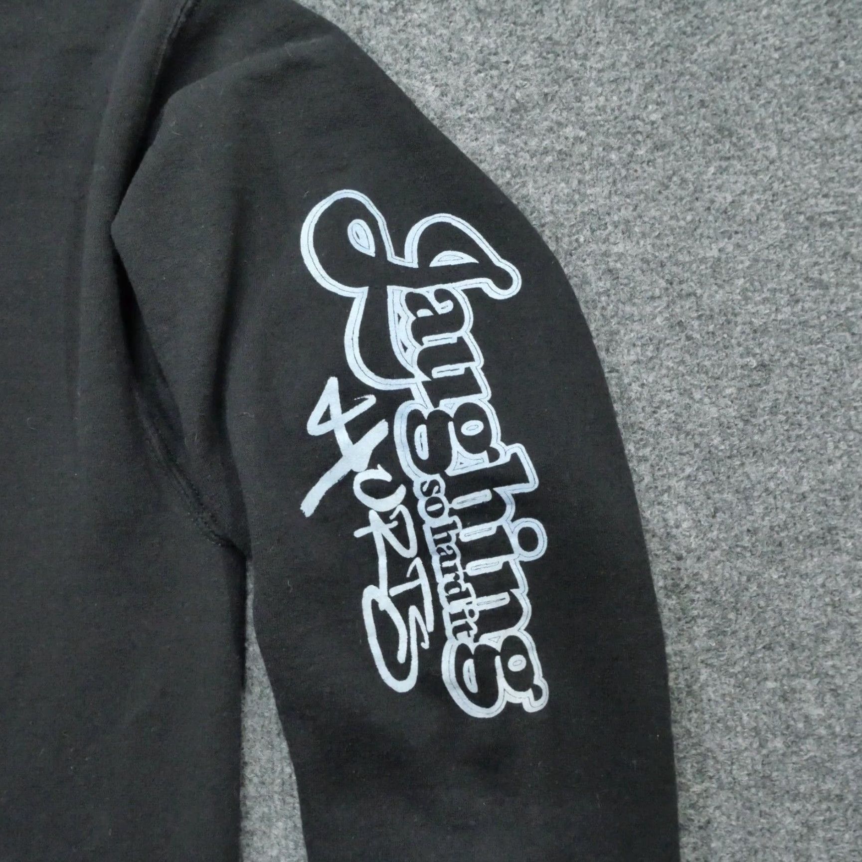 Gildan Mavi Hoodie Adult Large Black Rapper Hip Hop Laughing So Hard It Hurts Doves Men Size US L / EU 52-54 / 3 - 2 Thumbnail