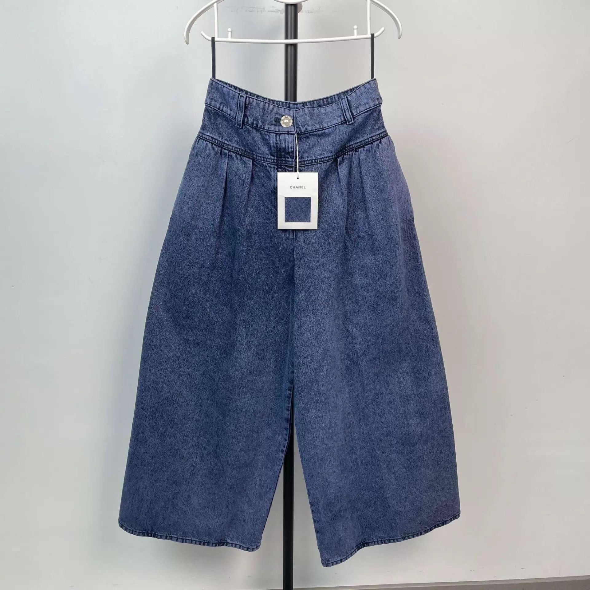Chanel Chanel 22B Navy Black Colorblock Jeans 38 Size 27" / US 4 / IT 40 - 1 Thumbnail