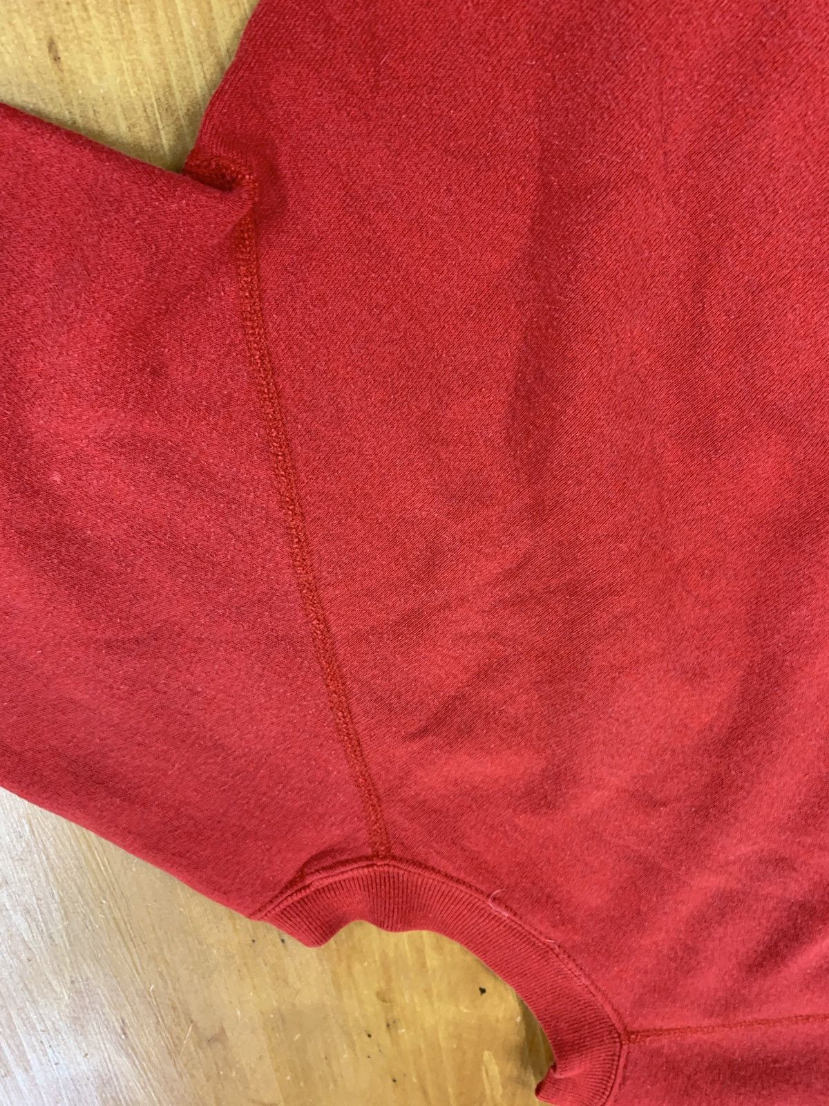 Vintage Vintage Crewneck 1980s Red Raglan Crewneck Size US M / EU 48-50 / 2 - 1 Thumbnail
