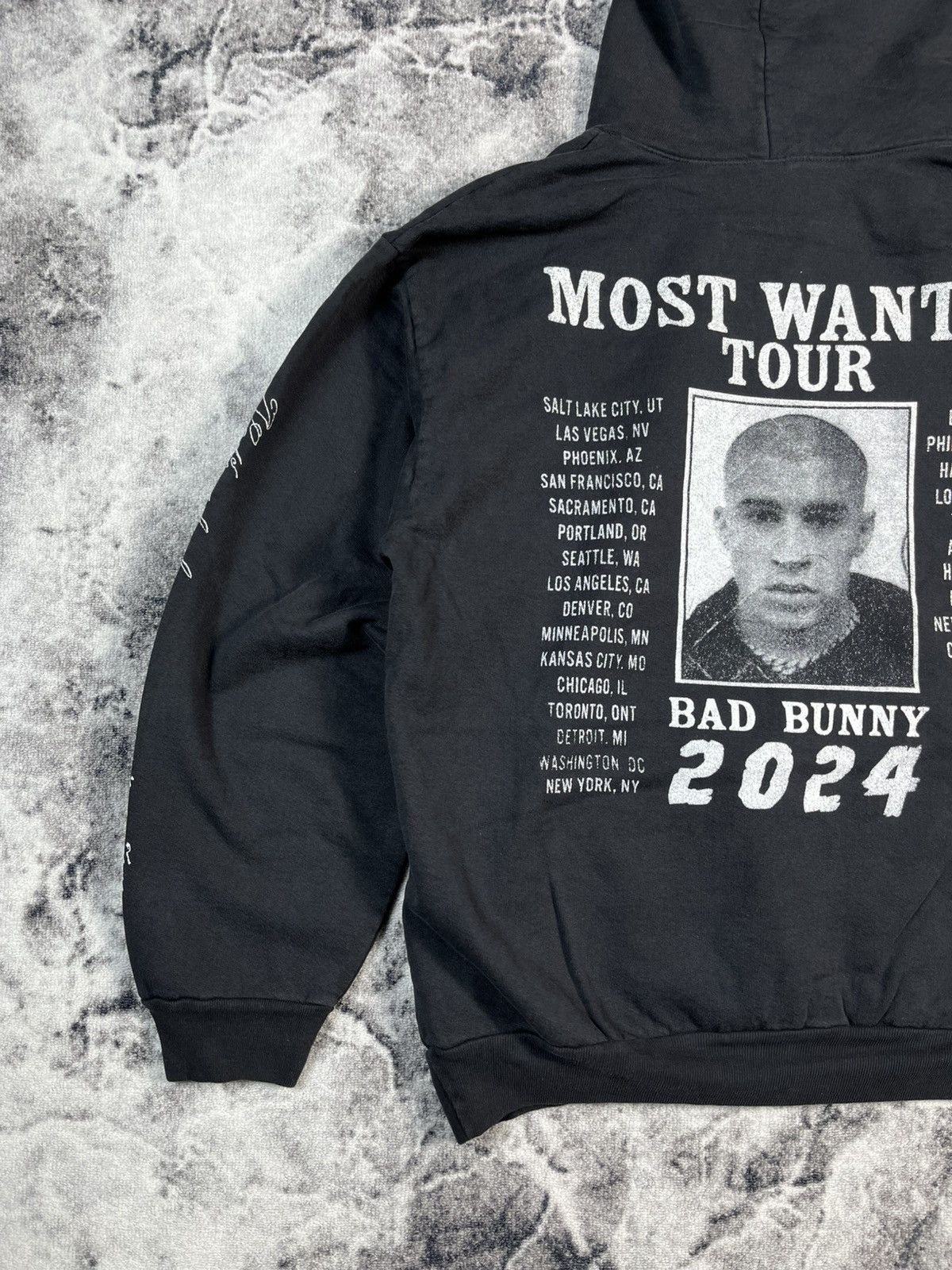 Other Bad Bunny Most Wanted Tour Hoodie 2024 XL Size US XL / EU 56 / 4 - 10 Thumbnail