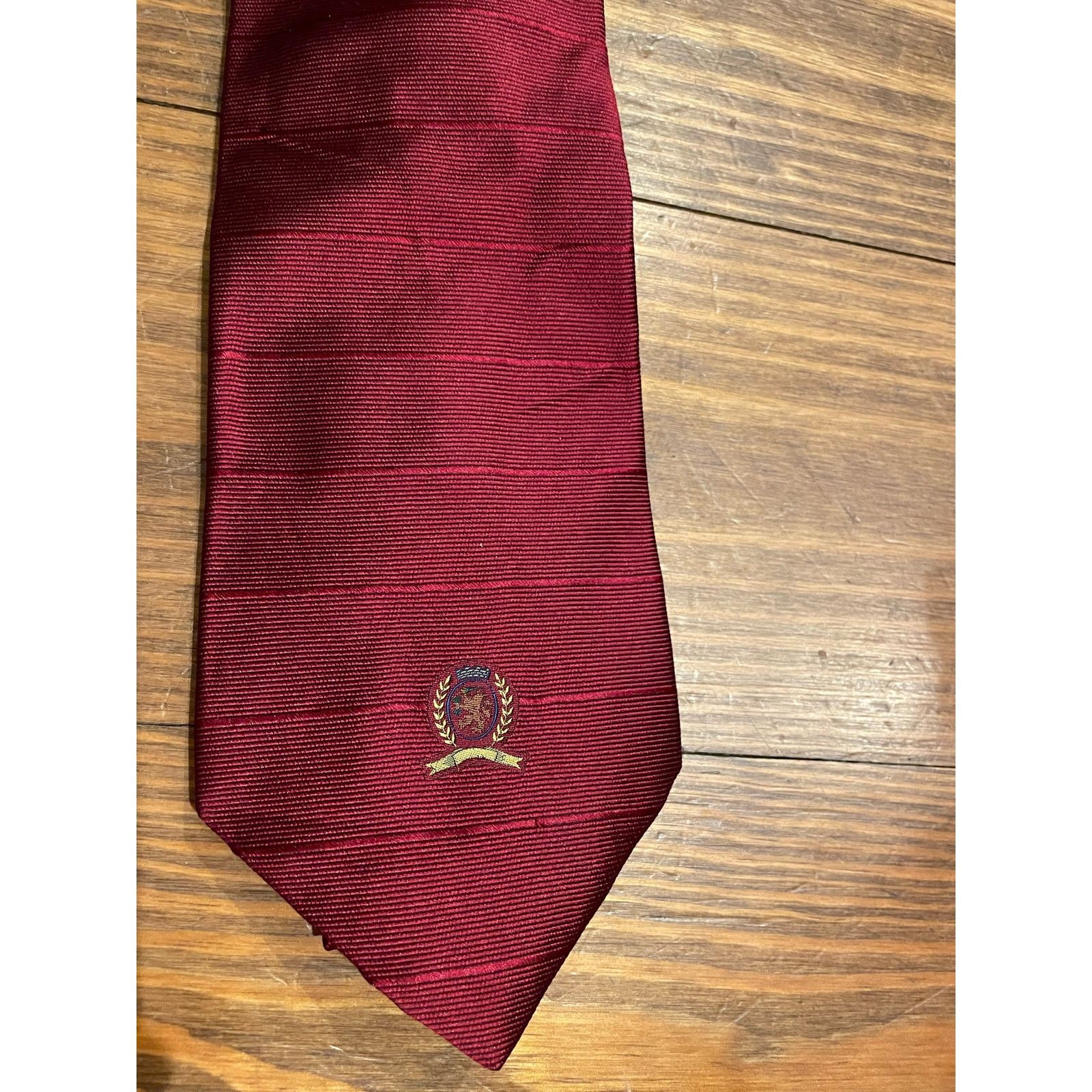 Tommy Hilfiger Vintage Tommy Hilfiger Crest Red Solid Tie Size ONE SIZE - 2 Thumbnail