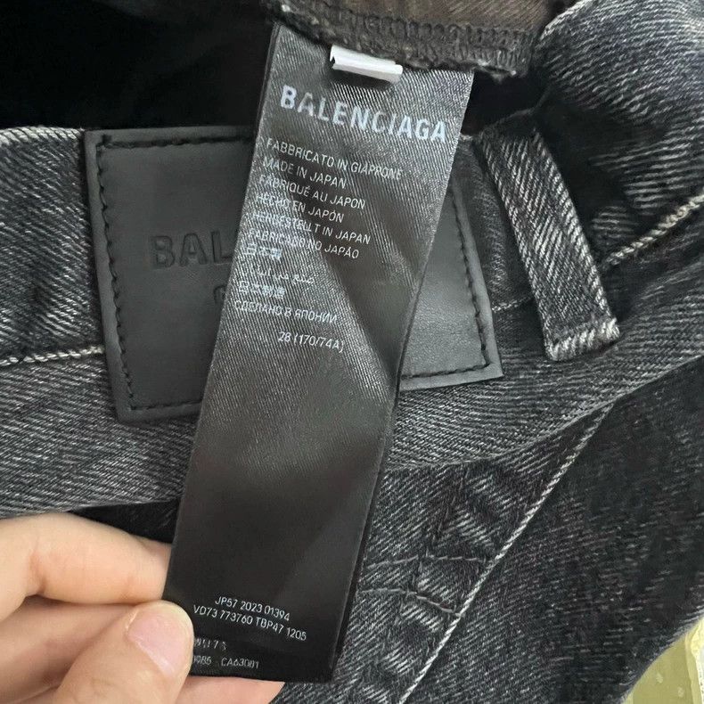 Balenciaga Balenciaga Wash jeans wide-leg pants Size US 28 / EU 44 - 4 Thumbnail