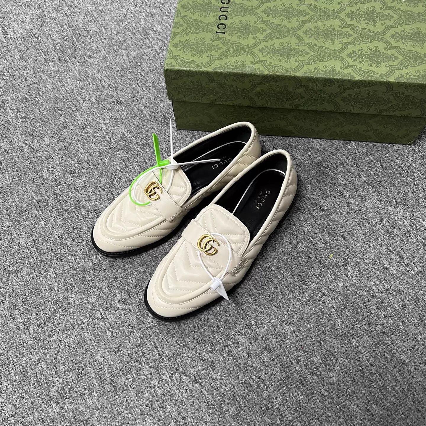 Gucci Gucci GG Gold Buckle Cream Loafer 38 99 New Size US 7.5 / IT 37.5 - 1 Thumbnail