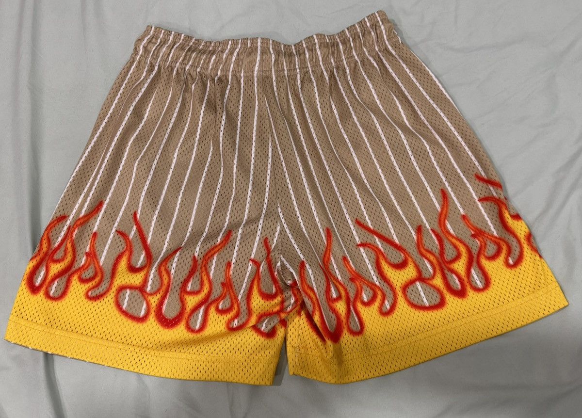 Eric Emanuel Eric Emanuel stripe flame fire shorts Size US 30 / EU 46 - 2 Thumbnail