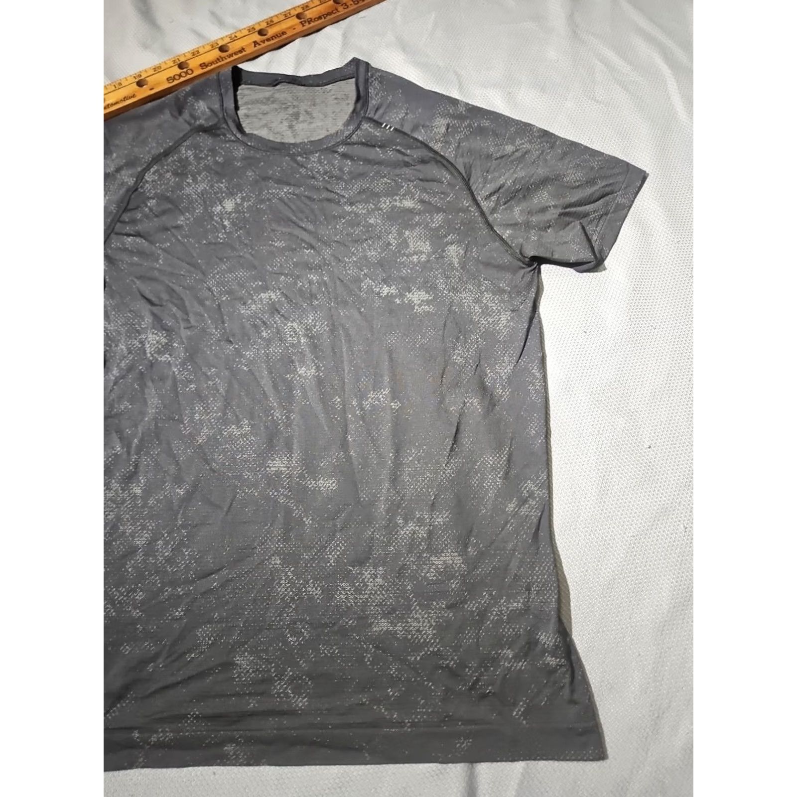 Lululemon Lululemon Shirt Mens L Gray Metal Vent Tech Camo Active Performance Stretch Tee Size US L / EU 52-54 / 3 - 3 Thumbnail