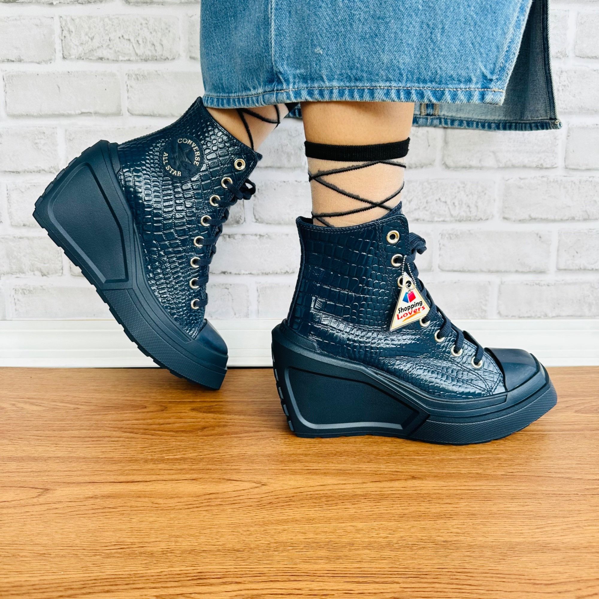 Converse ⭐Chuck 70 De Luxe Wedge Platform Leather Sneakers 6.5 Womens Size US 6.5 / IT 36.5 - 10 Thumbnail